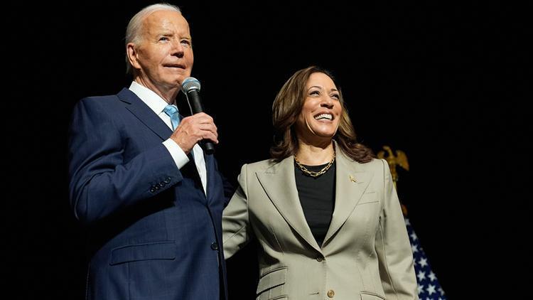 Seçim yarışından çekilen Biden, ilk kez Kamala Harris ile mitinge katıldı