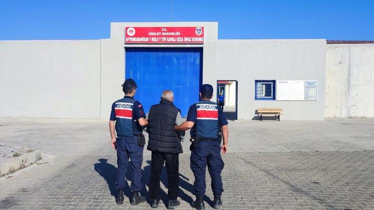 Afyonkarahisar’da iğrenç olay Karı-koca çocuğa cinsel istismar suçundan tutuklandı