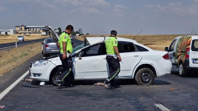 Diyarbakırda otomobil takla attı: 6 yaralı