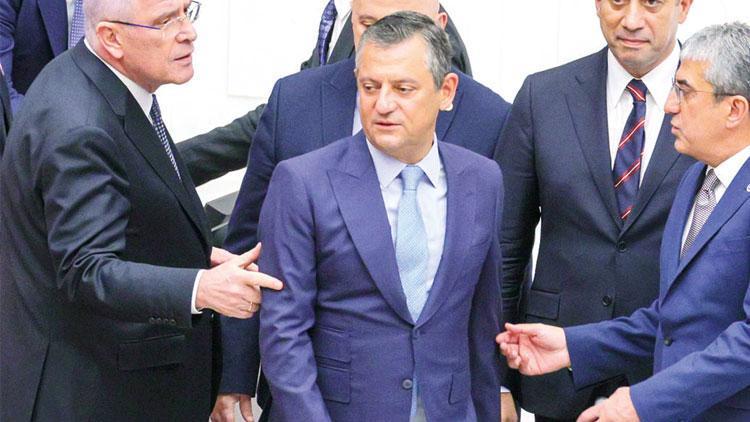 Özel’den iddialara yanıt: FETÖ’cüler yazıp yaydı