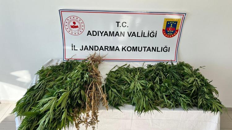 Adıyamanda uyuşturucu operasyonuna 3 gözaltı