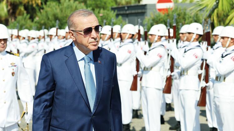 Cumhurbaşkanı Erdoğan Aksazda konuştu: Attığımız adımları korkuyla izliyorlar