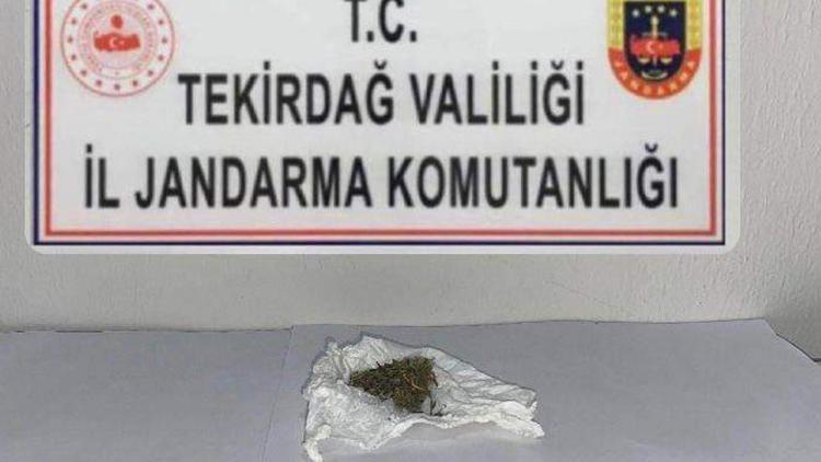 Tekirdağda uyuşturucu ile yakalanan 3 şüpheli gözaltında