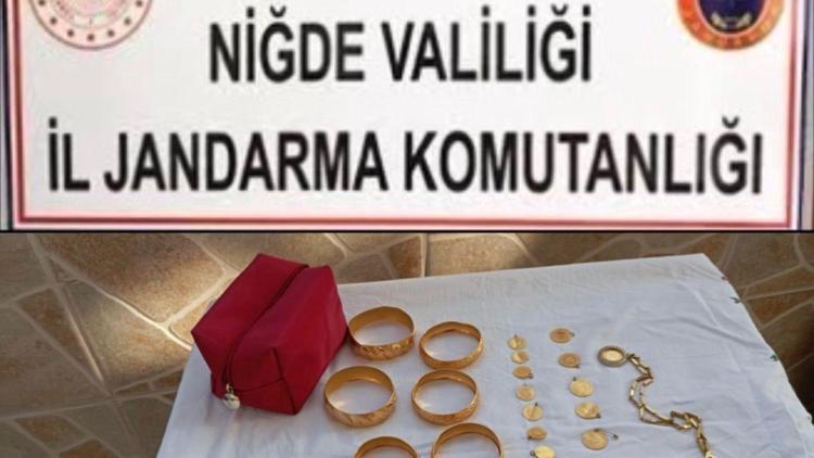 Niğdede çelik kasadan çalınan 400 bin liralık altın bulunup sahibine teslim edildi