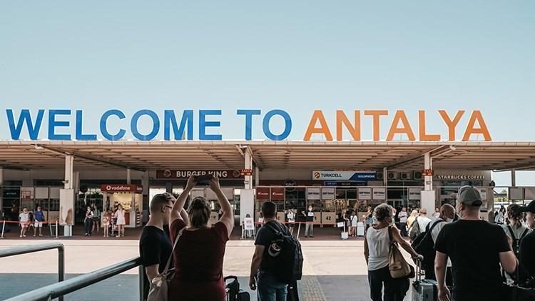 Antalyada turist rekoru