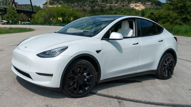Tesla Çinde fiyat artırdı