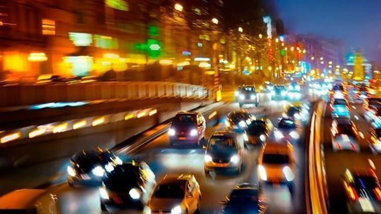Otomobil ve hafif ticari araç pazarı daraldı