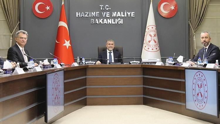 Bakan Nebatinin TÜSİAD heyeti ile görüşmesi başladı Bakan Nebatinin TÜSİAD heyeti ile görüşmesi başladı