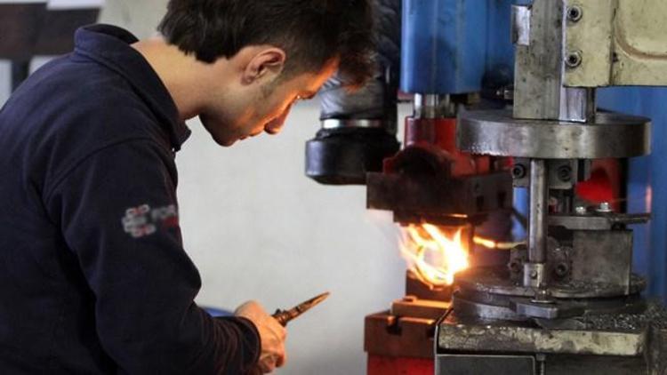 İngiltere’de bileşik PMI verisi beklentinin üzerinde İngiltere’de bileşik PMI verisi beklentinin üzerinde