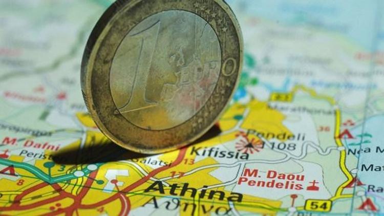 Yunanistanın yüzde 8.2 küçülmesi bekleniyor
