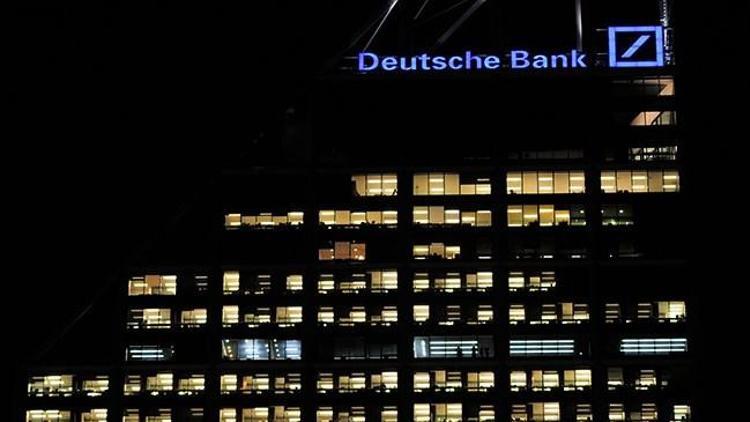 Deutsche Bank hisseleri sert düştü