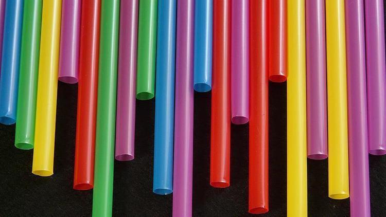 Tek kullanımlık plastik ürünler yasaklanıyor