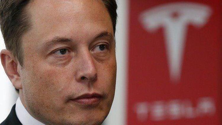 Elon Musk 25 milyon dolarlık Tesla hissesi aldı