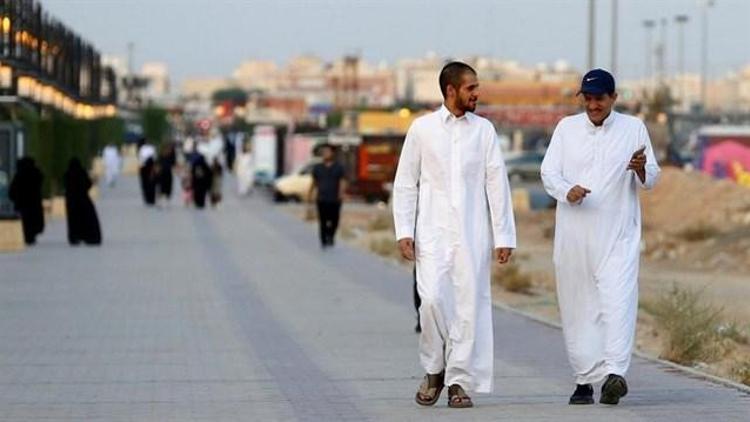 Suudi Arabistan`da benzine ek vergi