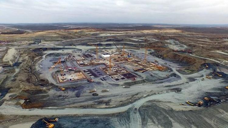 Bakan ilk uçağın ineceği tarihi açıkladı Bakan ilk uçağın ineceği tarihi açıkladı