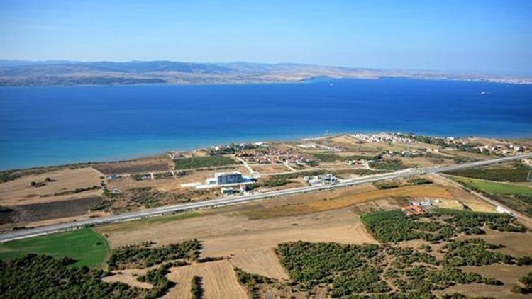 Buralarda evi olan yaşadı