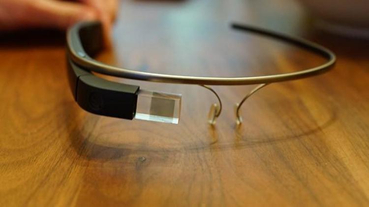 Google Glass geri döndü