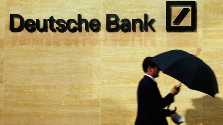 Deutsche Bank zamanla yarışıyor