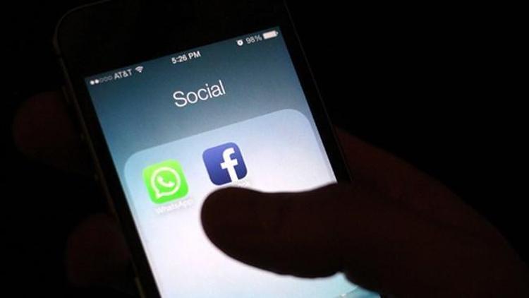 Facebooka Whatsapp butonu geliyor