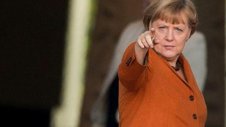 Angela Merkel dinleniyor mu