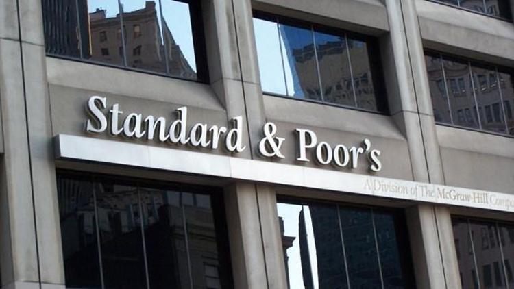 S&P Türkiyenin notunu teyit etti ve uyardı