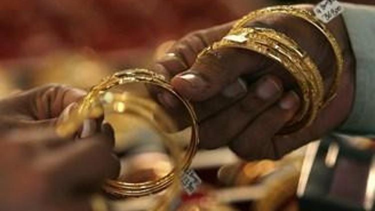 Bankalarda `altın günü` yapılıyor