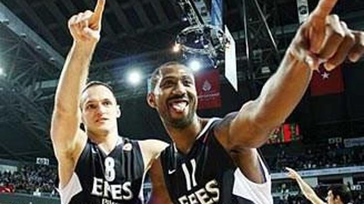 Efes Pilsen iki yeni isim önerdi
