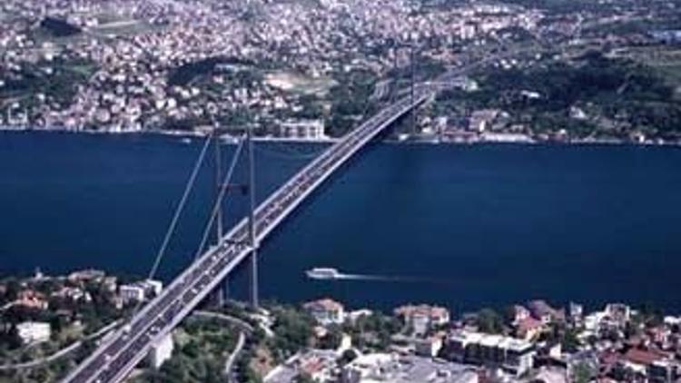 Karayolları, 6 milyar $`lık köprü için ihtiraslı yarış bekliyor