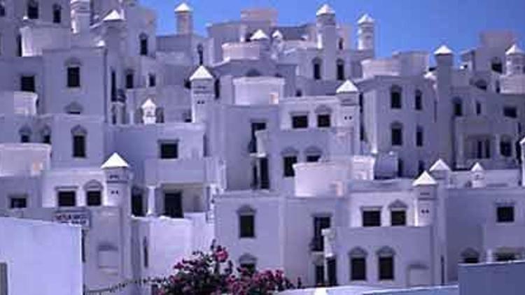 Bodrum tapu dairesinde yolsuzluk iddiaları üzerine dün sabah bir operasyon yapıldı