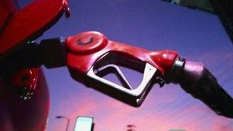 Tavan fiyat benzini Avrupa`dan pahalı yaptı