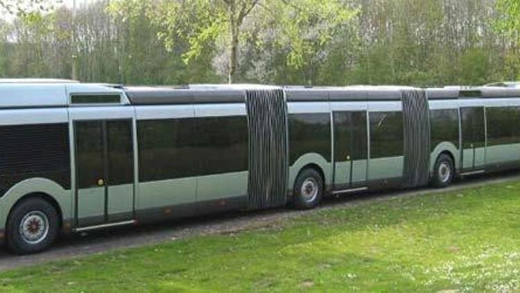 Metrobüse bir eleştiri daha: `Lakerda gibi dizilmiş yolcular`