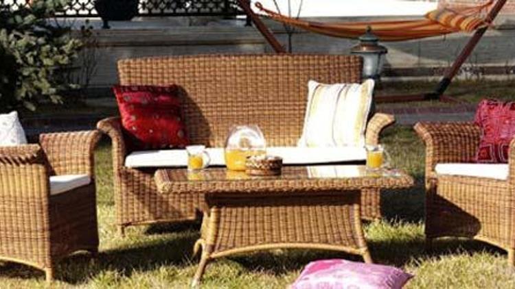 Bahçe mobilyalarıyla bahçeler şıklık yarışına girdi