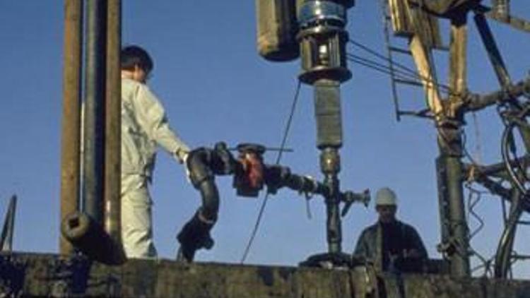 Zorlu petrol arıyor