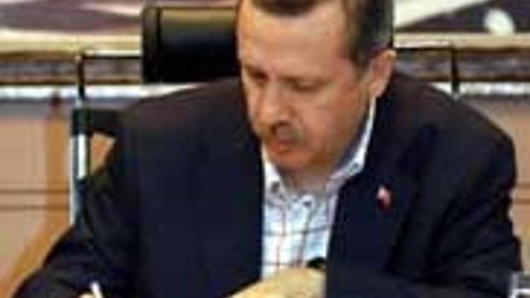 Başbakan Erdoğan, YAŞ kararlarını imzaladı