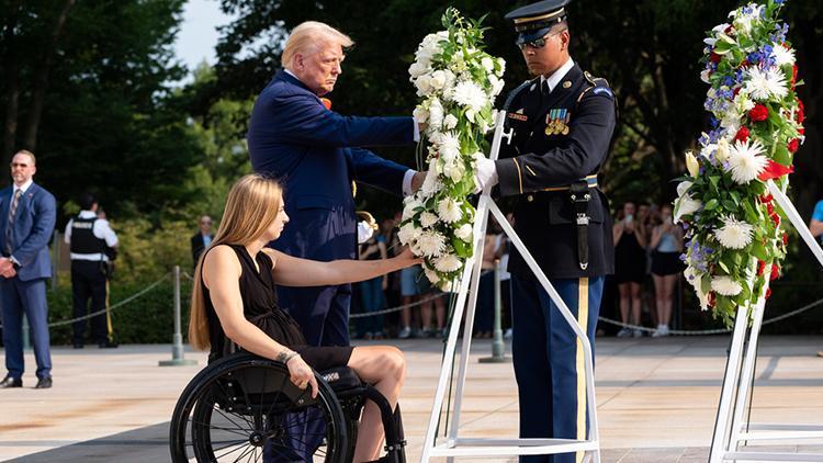 ABDde yeni skandal Trump ortalığı karıştırdı... Yardımcısından Harrise sert sözler: Cehenneme git