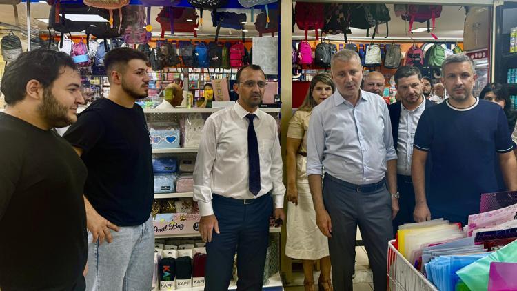 Sakaryada ihtiyaç sahibi öğrencilerin okul alışverişi Ticaret ve Sanayi Odasınca yapıldı