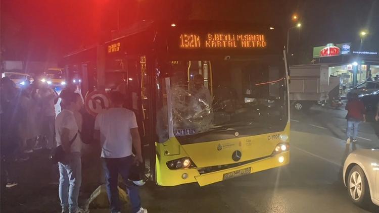 İETT otobüsü skuterle çarpıştı... Yaralının yakınları, otobüs şoförüne tepki gösterdi