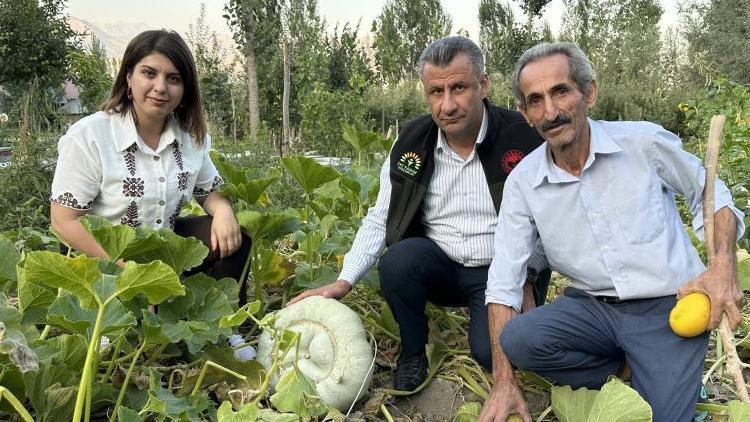 Çiftçi babanın gururu: 10 çocuğundan 4ü doktor, 3ü öğretmen, 3ü mimar ve mühendis oldu