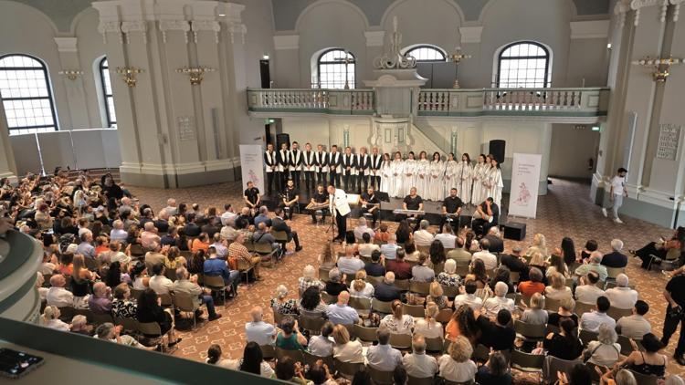 Antakya Medeniyetler Korosu’ndan depremzedeler yararına konser