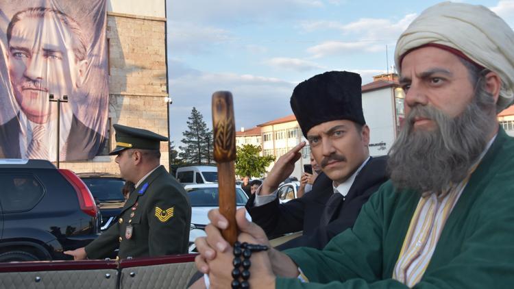 Atatürkün Sivasa gelişi için temsili canlandırma