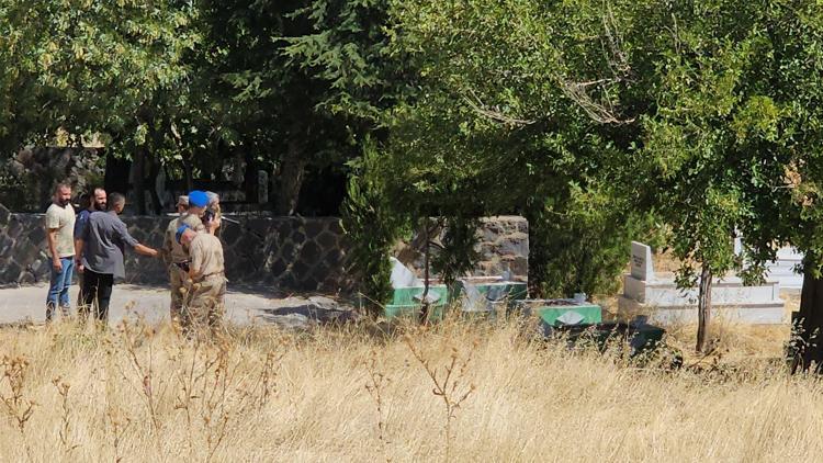 Kayıp Narin için mezarlıkta yer altı görüntüleme cihazı ile arama