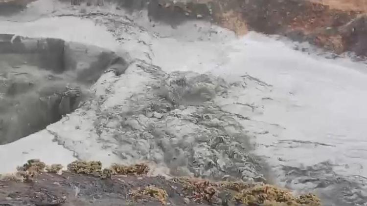 Elazığ’da dere taştı, köy yolu zarar gördü