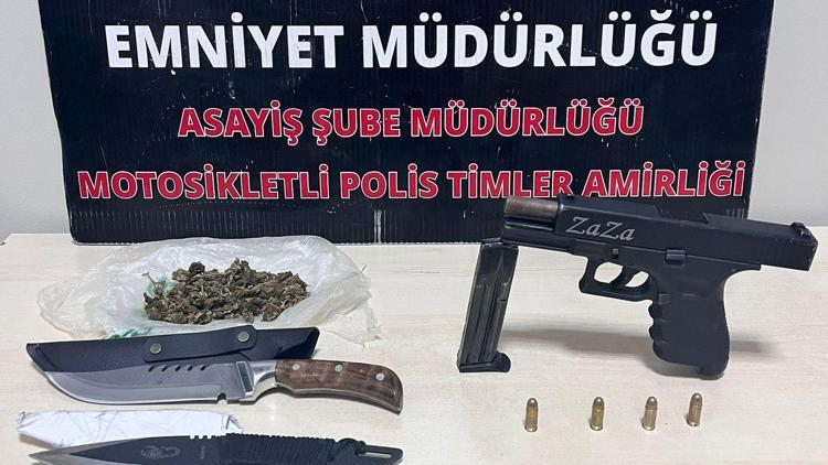 Bingöl’de polis uygulamasında ruhsatsız tabanca ve uyuşturucu ele geçirildi