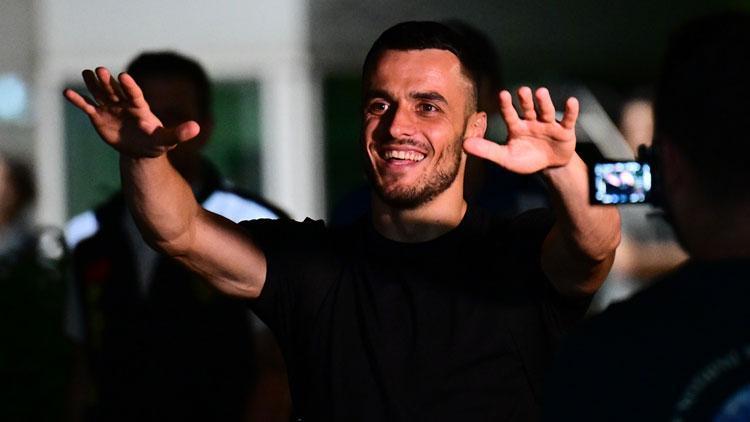 Filip Kostic, Fenerbahçede Resmi açıklama sonrası İstanbula geldi