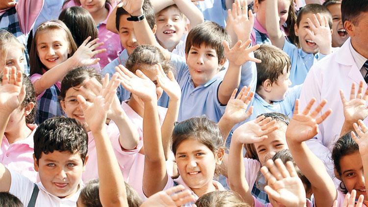 Tatil bitti, okullar açıldı: 20 milyon’ ders başında