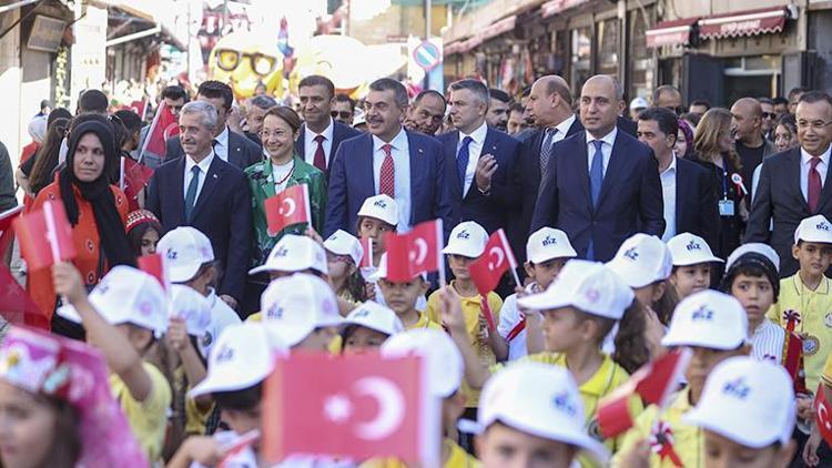 Bakan Tekin’den eğitimin kalitesi için aile vurgusu