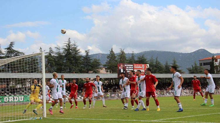 Bucak Belediye Oğuzhanspor kupada tur atladı