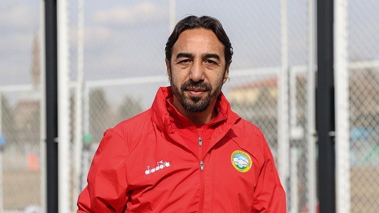 4 ligde de şampiyonluk yaşayan İbrahim Öztürk, futbolu bıraktı