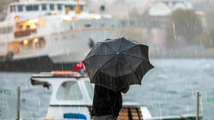 Meteoroloji ve AKOMdan İstanbul için gök gürültülü sağanak uyarısı