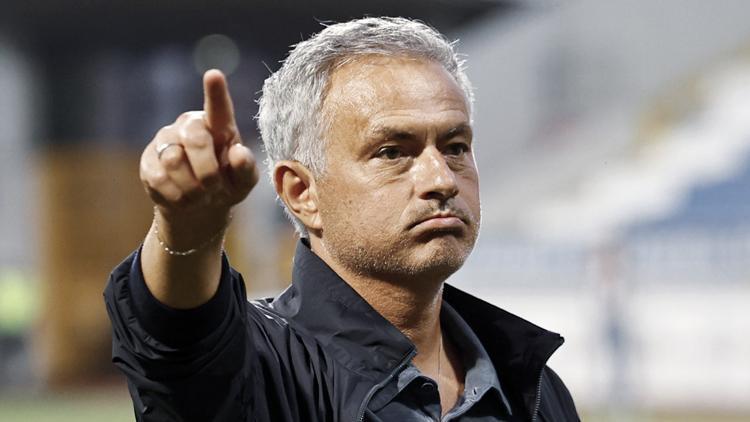 Jose Mourinho: Yapacak bir şeyim yoktu, Galatasarayı yatakta izledim